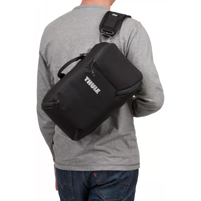Thule Covert TCDK232 mugursoma, melna