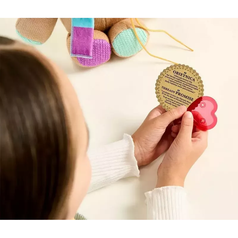Plīša interaktīvā maskota Cobi Thready Bear — ar kustību aktivizējama rotaļlieta ar skaņu un sensoriem