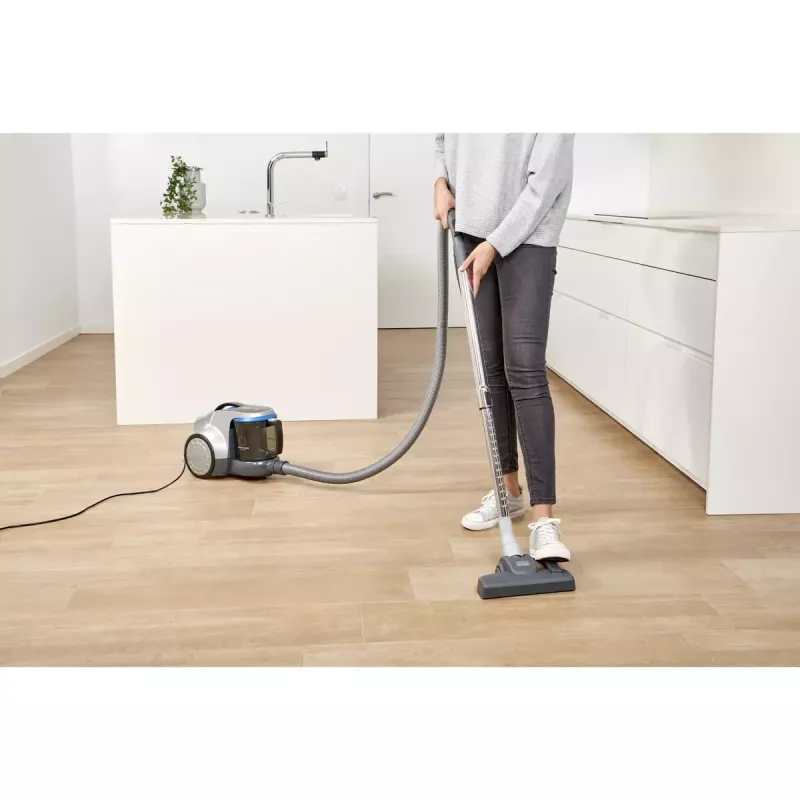 Cilindriskais putekļsūcējs Black & Decker BXVML700E — 700 W, 2 L putekļu tvertne, cikloniskā filtrācija, EPA filtrs, gumijas riteņi
