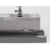 Automātiskā šujmašīna SINGER Heavy Duty 4432 — 32 dūrienu raksti, 1100 apgr./min, 6 mm dūriena platums, brīvā roka, 120 V
