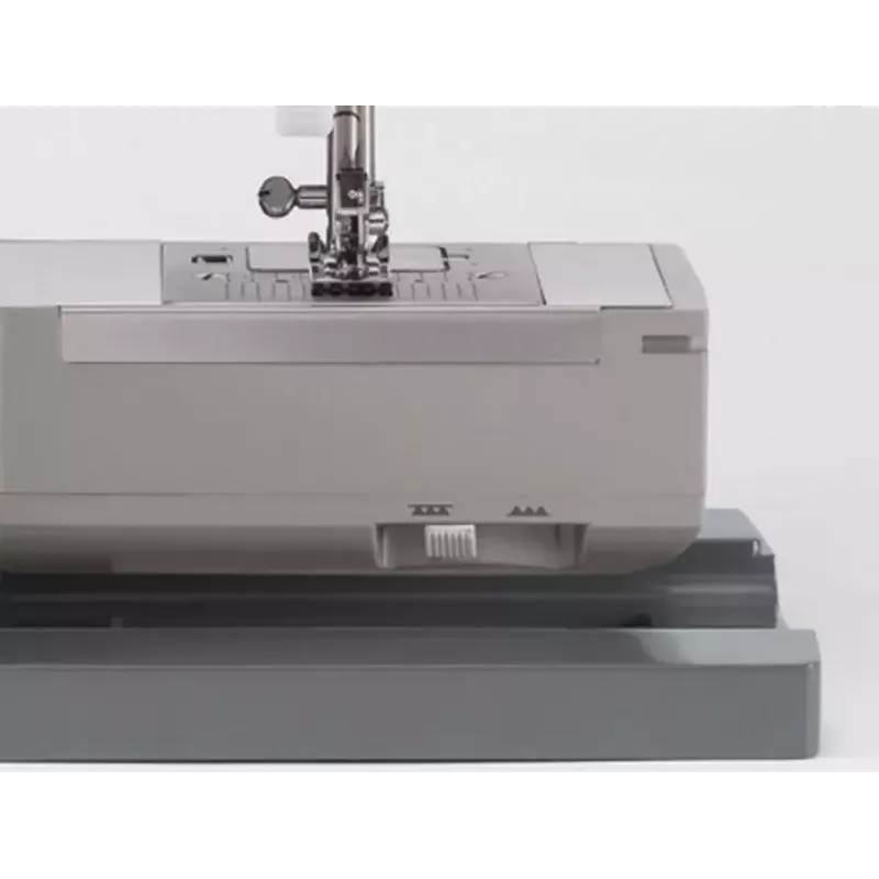 Automātiskā šujmašīna SINGER Heavy Duty 4432 — 32 dūrienu raksti, 1100 apgr./min, 6 mm dūriena platums, brīvā roka, 120 V