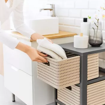 Plaukts rotho Country plastmasas glabāšanas plaukts ar 3 atvilktnēm, balts, 71,2×32,5×37,5 cm, tehnopolimērs, riteņi