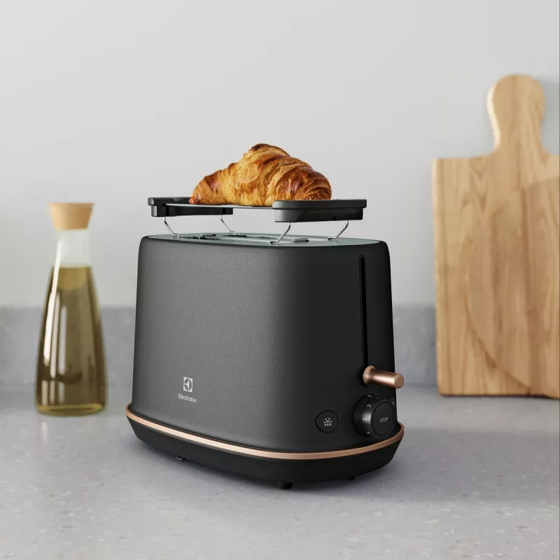 Tosteris Electrolux E7T1-6BP 2 šķēles 980 W Melns