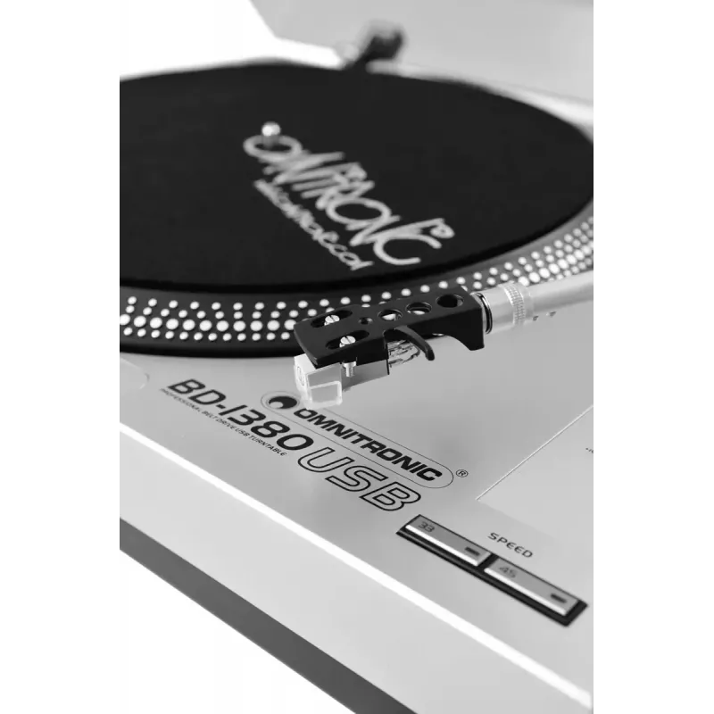 Siksnas piedziņas DJ plašu atskaņotājs Omnitronic 10603043
