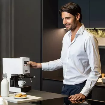 Gaggia Classic E24 Manuālais espresso aparāts 2,1 L