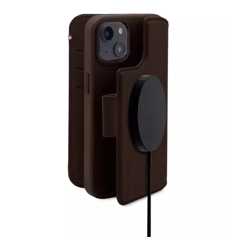 Wallet case Decoded iPhone 14 Plus Brown 6.7 inch 3 card pockets