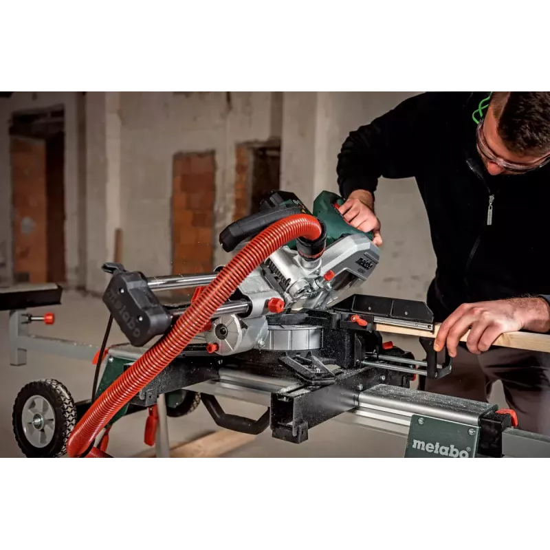 Zāģis Metabo KGS 216 M SET