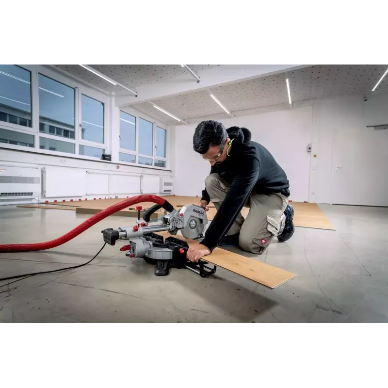 Zāģis Metabo KGS 216 M SET