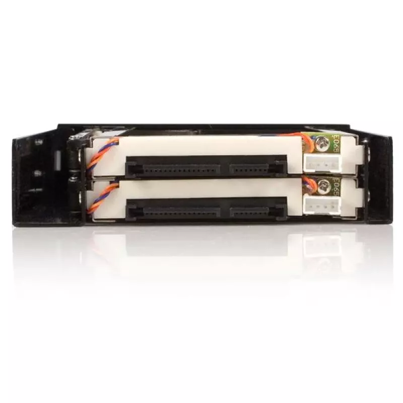 StarTech.com 2 diskdziņu 2,5 collu bezpaplātes Hot Swap SATA mobilais plaukts aizmugures panelis