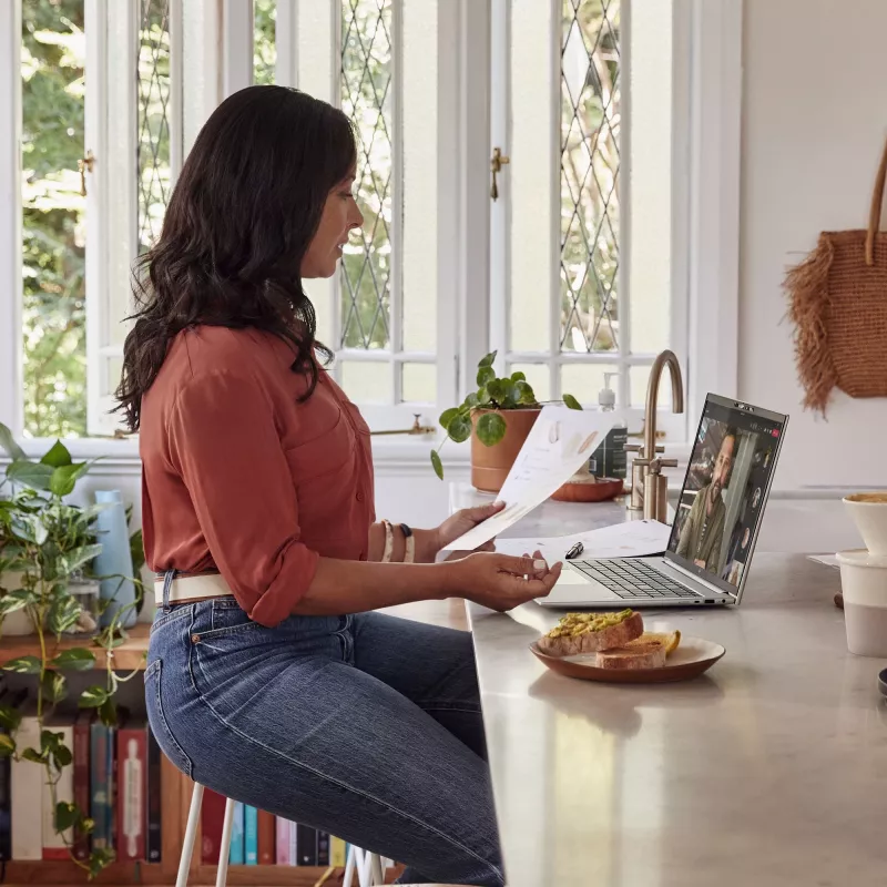HP EliteBook 860 G9 Intel® Core™ i7 i7-1255U klēpjdators 40,6 cm (16 collu) WUXGA 16 GB DDR5-SDRAM 512 GB SSD Wi-Fi 6E (802.11ax) Windows 11 Pro Sudraba