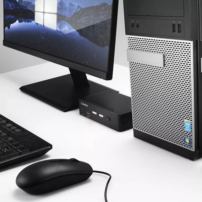 Lindy 2 Portu DisplayPort 1.4, USB 3.0 un Audio KVM slēdzis