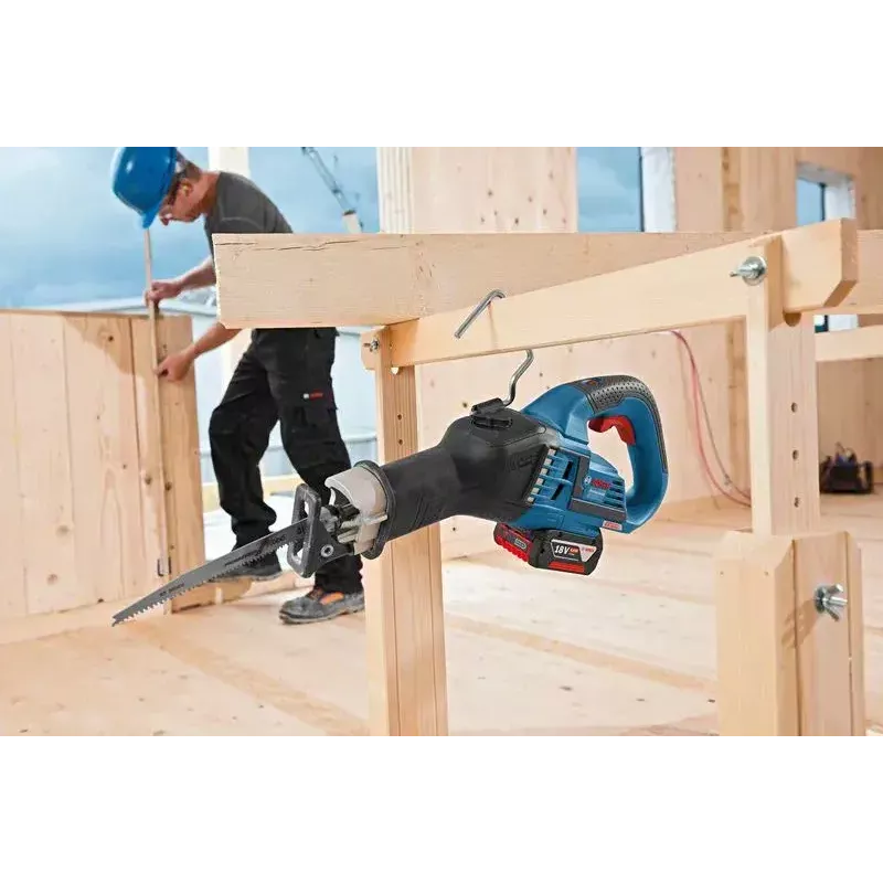 Zāģis Bosch GSA 18V-32 Professional