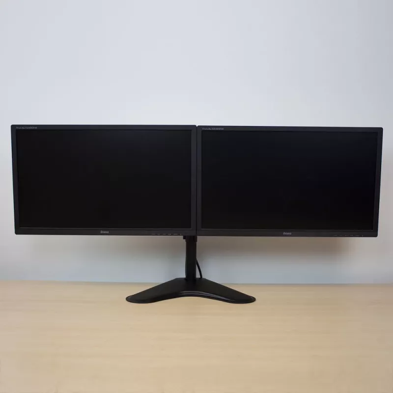 ACT brīvi stāvošs divu monitoru rokturis AC8320 Maksimālais svars 16 kg Minimālais ekrāns 33 cm Maksimālais ekrāns 81,3 cm