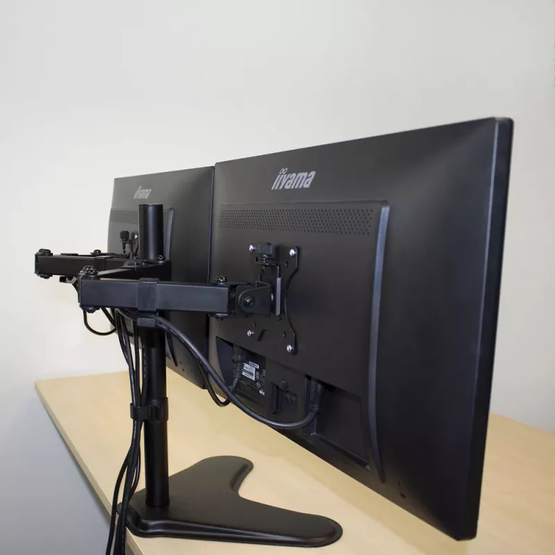 ACT brīvi stāvošs divu monitoru rokturis AC8320 Maksimālais svars 16 kg Minimālais ekrāns 33 cm Maksimālais ekrāns 81,3 cm