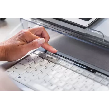 BakkerElkhuizen S-Board 840 DE Qwertz, Tenkeyless (80 - 87%), vadu, USB, šķērveida taustiņu slēdzis, QWERTZ, gaiši pelēks, balts
