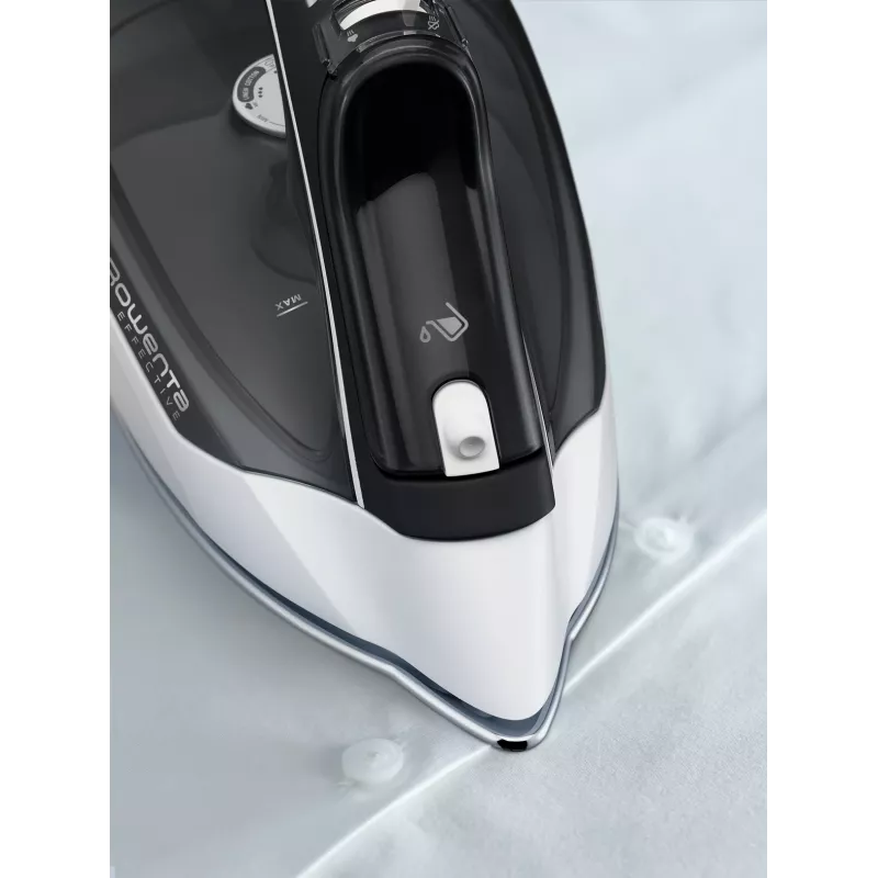 Rowenta DX1530 Dry & Steam gludeklis ar nerūsējošā tērauda zoli 2200 W melns