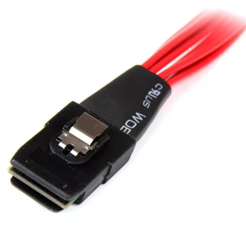 StarTech.com 50 cm iekšējais Serial Attached SCSI Mini SAS kabelis — SFF8087 uz 4x SFF8482