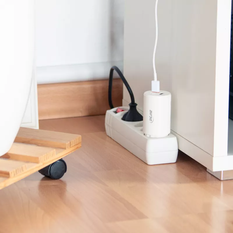 InLine USB PD barošanas bloks, GaN lādētājs, 3 porti, Dual USB-C + USB-A, 65W, balts