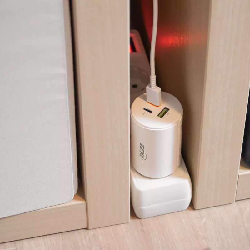 InLine USB PD barošanas bloks, GaN lādētājs, 3 porti, Dual USB-C + USB-A, 65W, balts