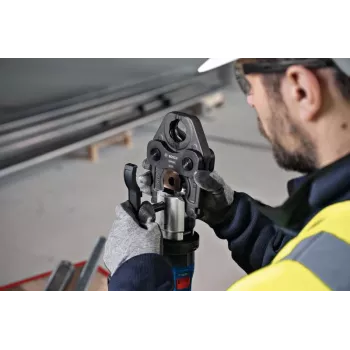 Bosch akumulatora presēšanas instruments GPT 18V-32 cauruļu jaudas prese