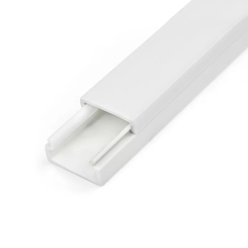 StarTech.com ciets kabeļu pārvaldības kanāls ar līmlenti un vāciņu, 3/4 collas (19 mm) platums x 3/8 collas (11 mm) augstums – 3 pēdas (1 m) garums, PVC tīkla/barošanas vada slēpnis/sienas vadu kanāls, maks. 6 kabeļi, UL sarakstā
