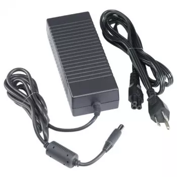 DELL maiņstrāvas adapteris 130 W baterijas lādētājs DELL maiņstrāvas adapteris 130 W melns