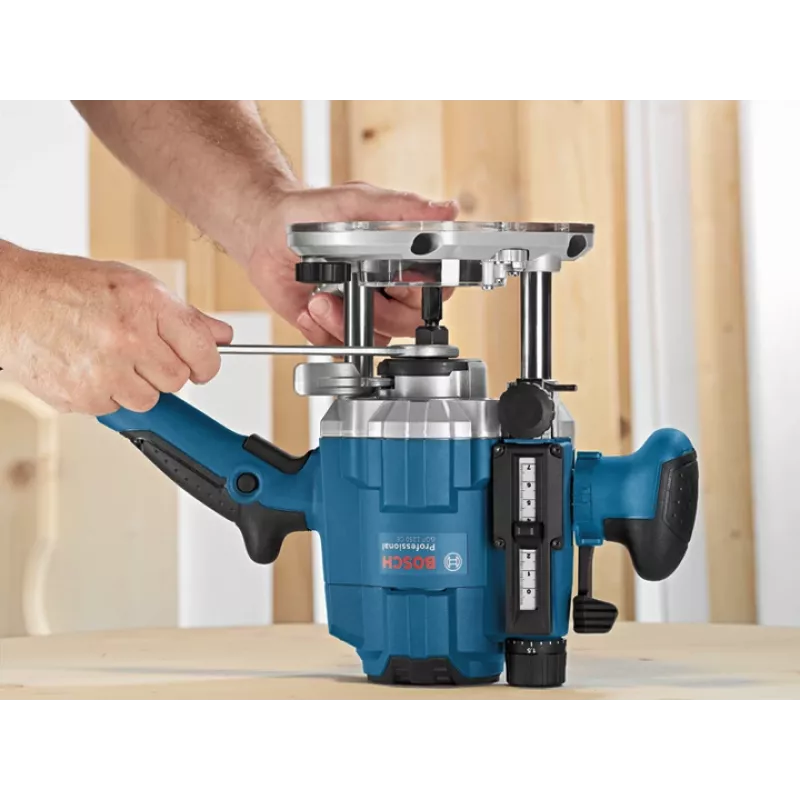 Bosch GOF 1250 CE melns, zils 24000 apgr./min 1250 W