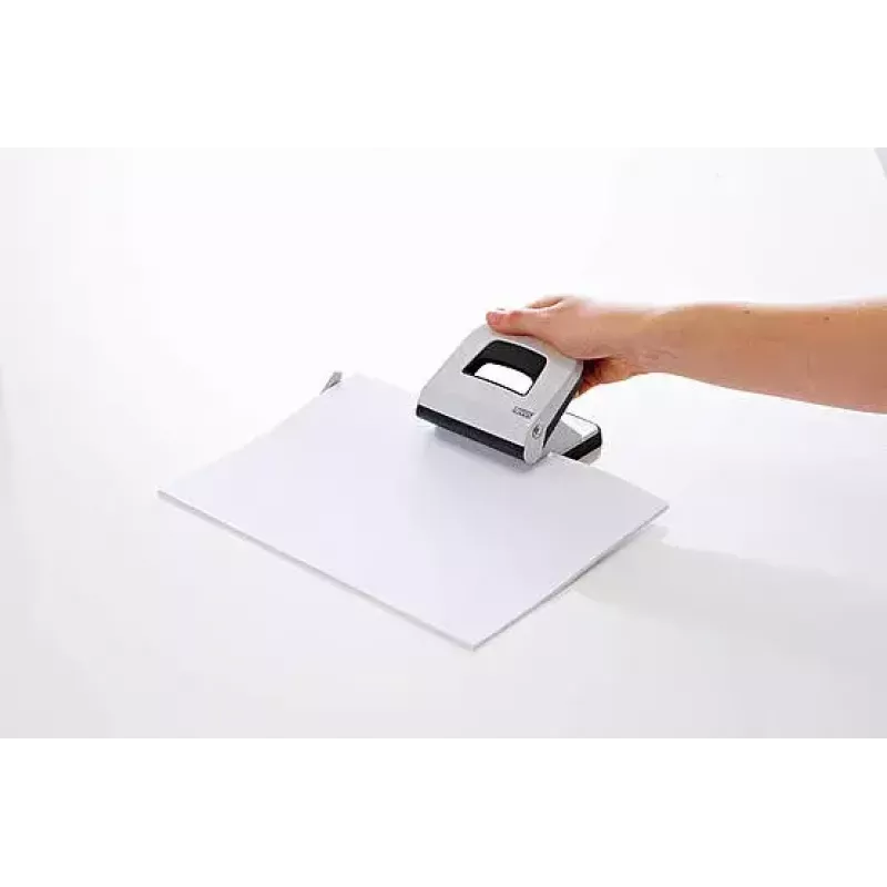 Caurumotājs Novus E 225 Melns