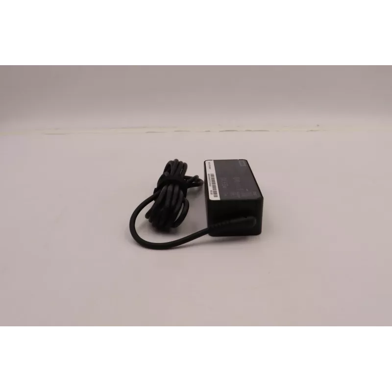 Maiņstrāvas adapteris Lenovo 45W USB-C 5A10W86249 — 45 W USB-C barošanas avots klēpjdatoriem un ierīcēm