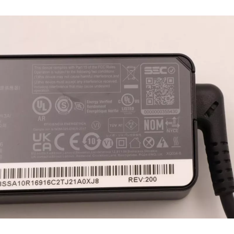 Maiņstrāvas adapteris Lenovo 45W USB-C 5A10W86249 — 45 W USB-C barošanas avots klēpjdatoriem un ierīcēm