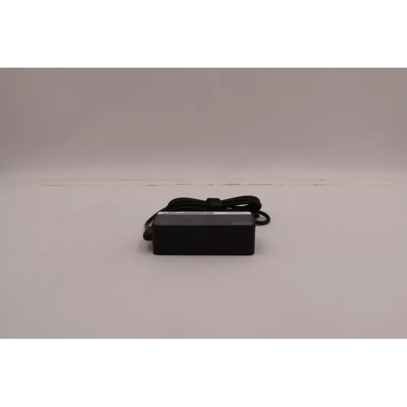 Maiņstrāvas adapteris Lenovo 45W USB-C 5A10W86249 — 45 W USB-C barošanas avots klēpjdatoriem un ierīcēm
