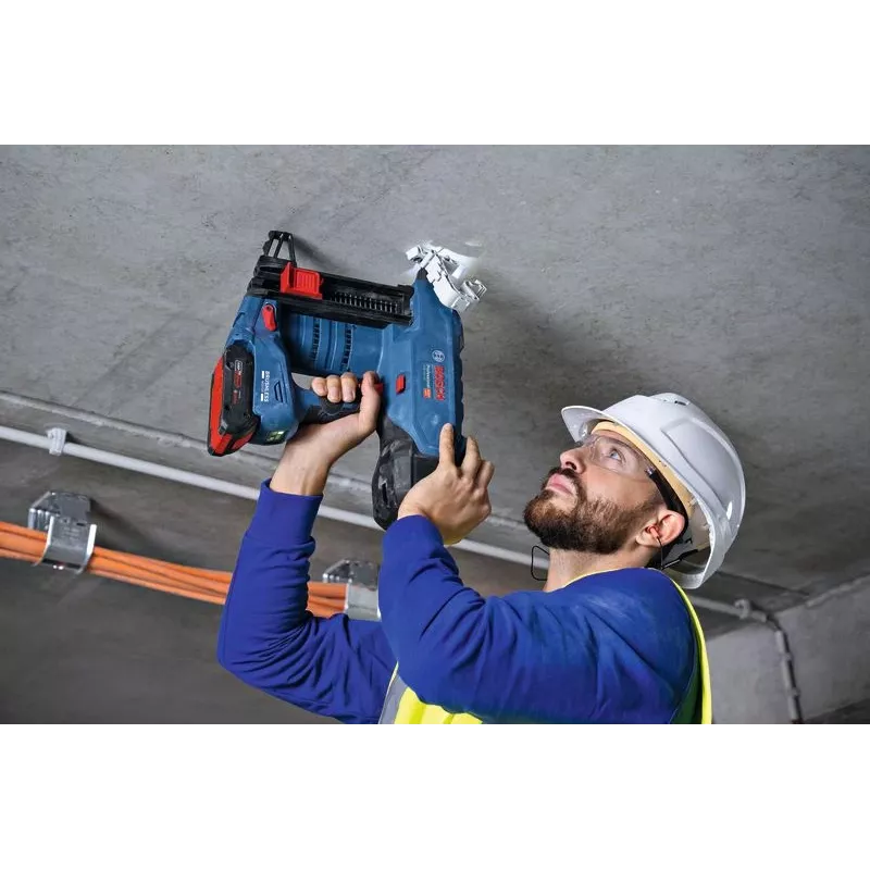 Naglojamais Bosch GNB 18V-40 ar baterijām darbināms 18V viegls