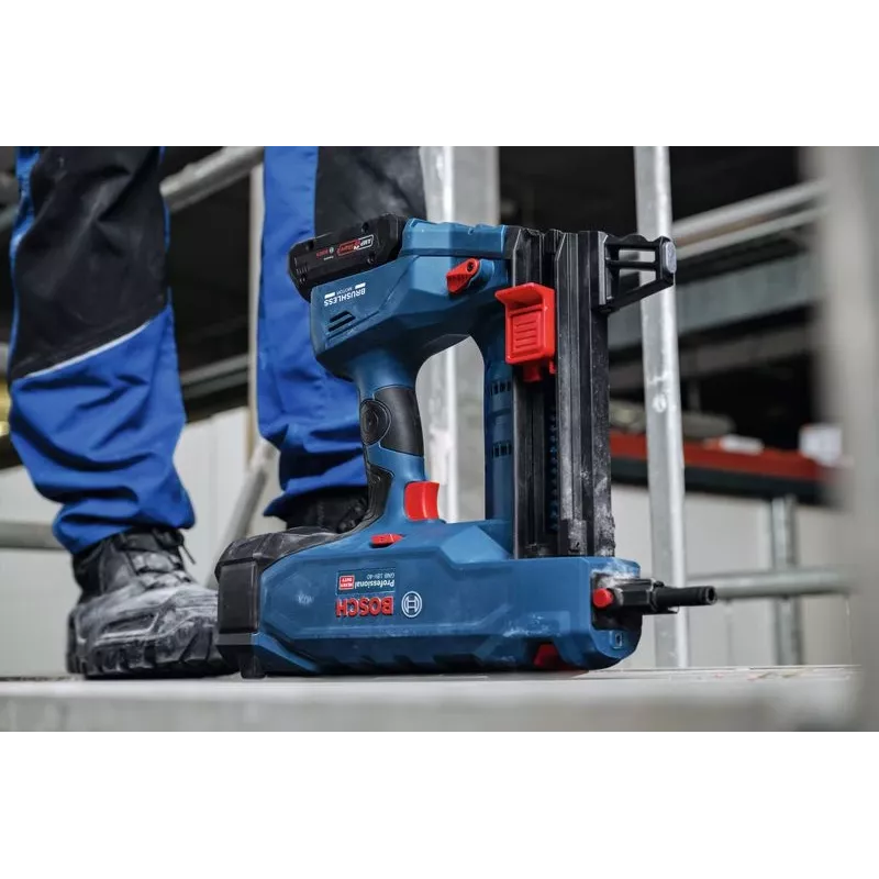 Naglojamais Bosch GNB 18V-40 ar baterijām darbināms 18V viegls