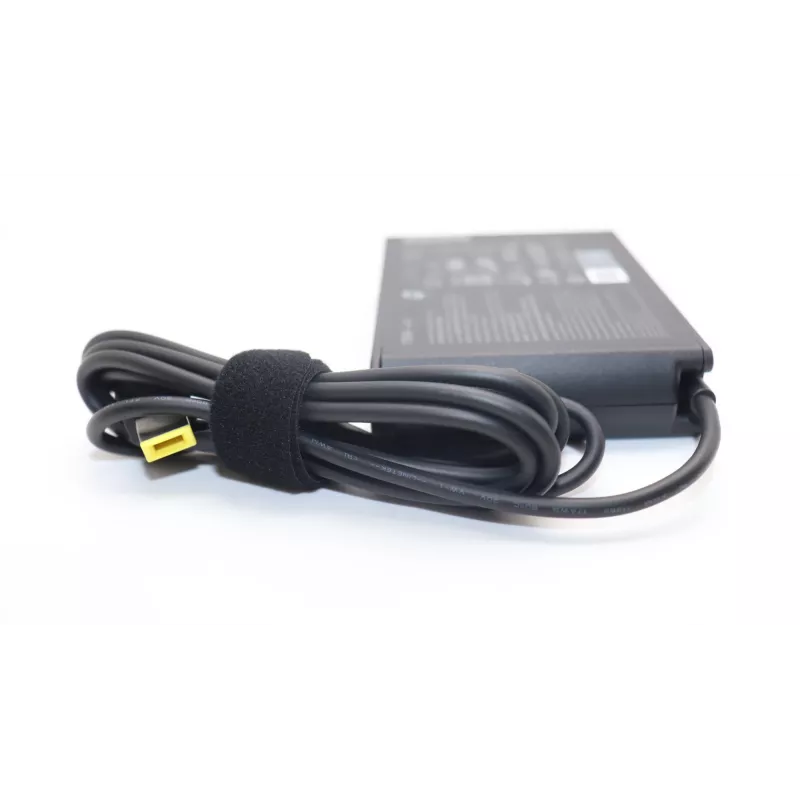 Lenovo 5A11K67847 strāvas adapteris/invertors iekštelpām 135 W melns
