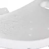 Pie sienas stiprināms salokāms dušas krēsls ActionMed KP600AM — balts, ergonomisks sēdeklis, regulējamas neslīdošas kājiņas, 3 kg