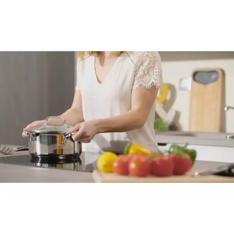 Vārīšanas katlu komplekts Tefal Duetto+ G719S7, nerūsējošais tērauds, 7 gab. (katliņi Ø16/20/24 cm, kastrolis Ø16 cm), indukcija, vāki, cepeškrāsnī drošs līdz 250°C