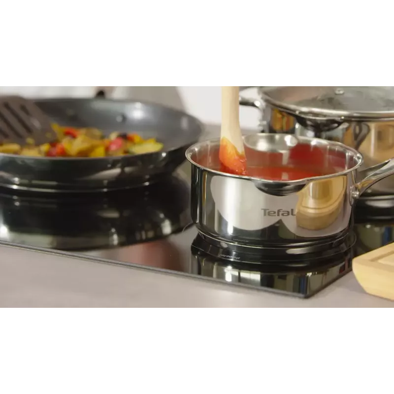 Vārīšanas katlu komplekts Tefal Duetto+ G719S7, nerūsējošais tērauds, 7 gab. (katliņi Ø16/20/24 cm, kastrolis Ø16 cm), indukcija, vāki, cepeškrāsnī drošs līdz 250°C