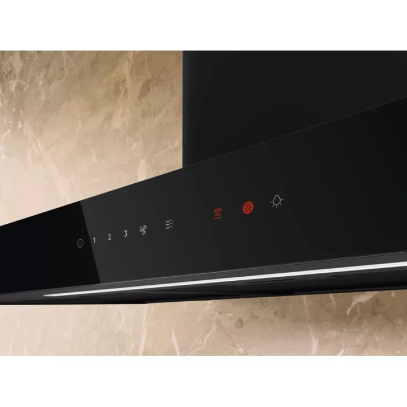 Electrolux LFT816K Sienas stiprināms tvaika nosūcējs melnā krāsā 600 m³/h