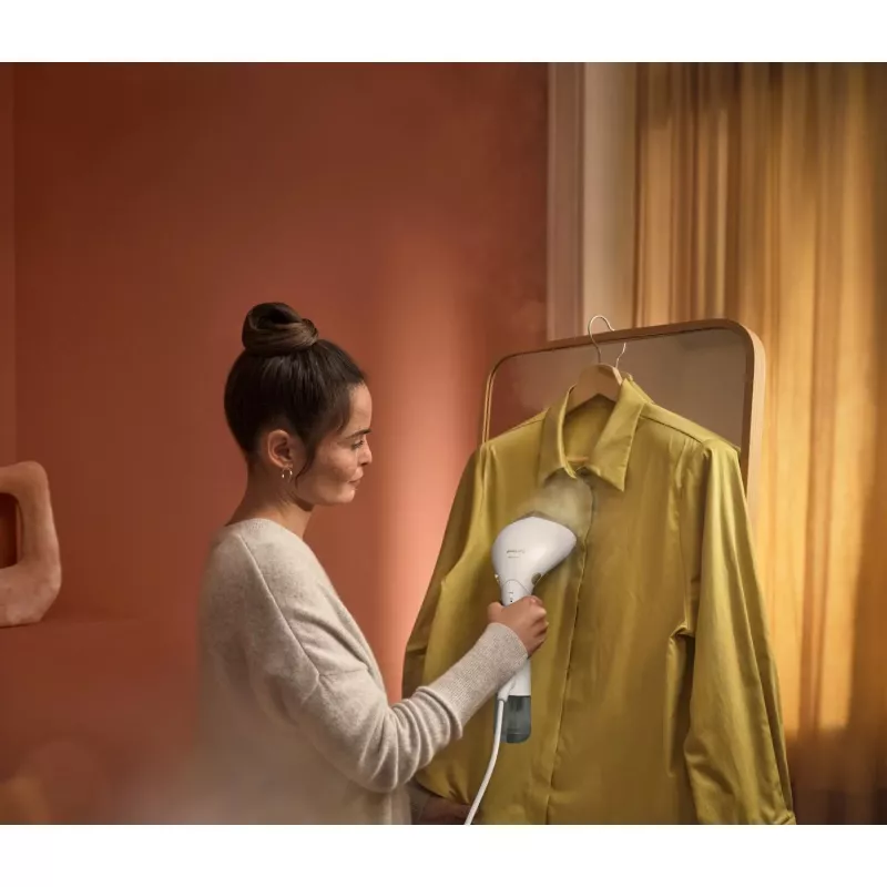 Rokas apģērbu tvaicētājs Philips STH7030/10 1500 W 0,2 L balts, metāla plāksne