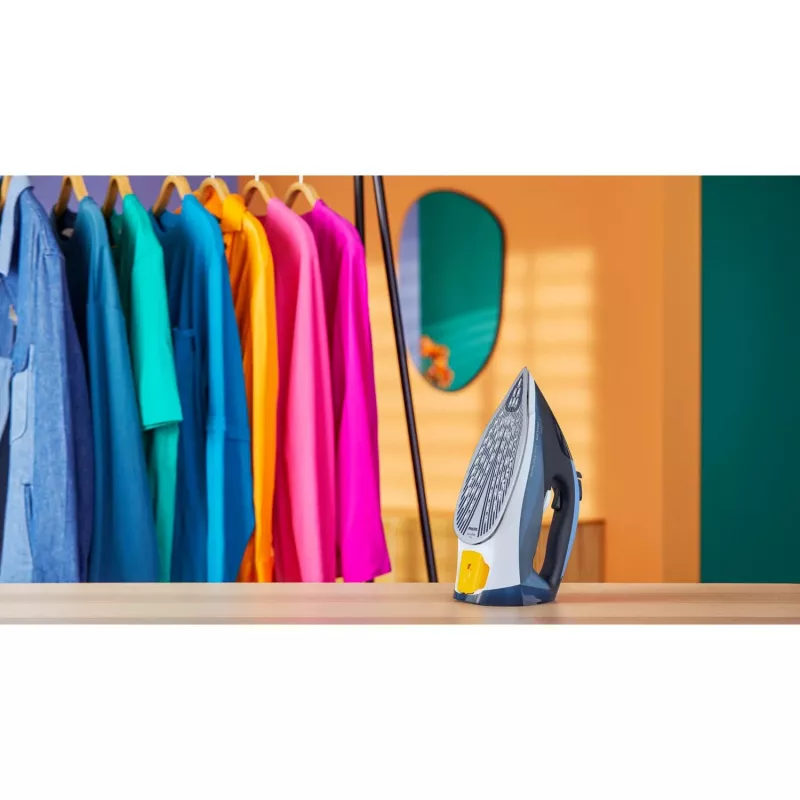 Tvaika gludeklis Philips DST7020/20 — 2800 W, SteamGlide Plus zole, 50 g/min nepārtraukta, 250 g/min palielināta, 0,3 L tvertne, zils
