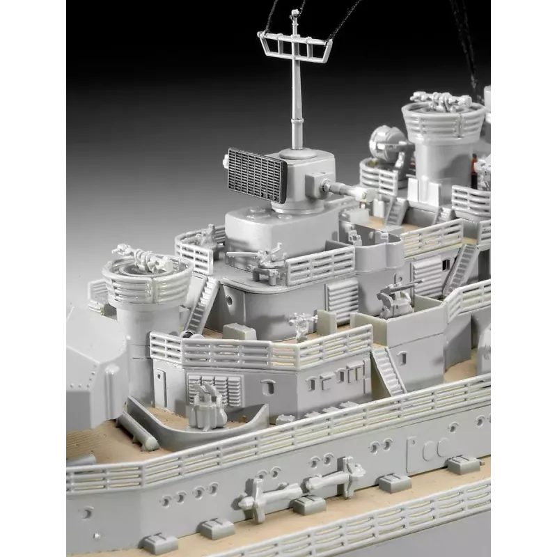 Karakuģa modelis Revell Bismarck montāžas komplekts 1:350