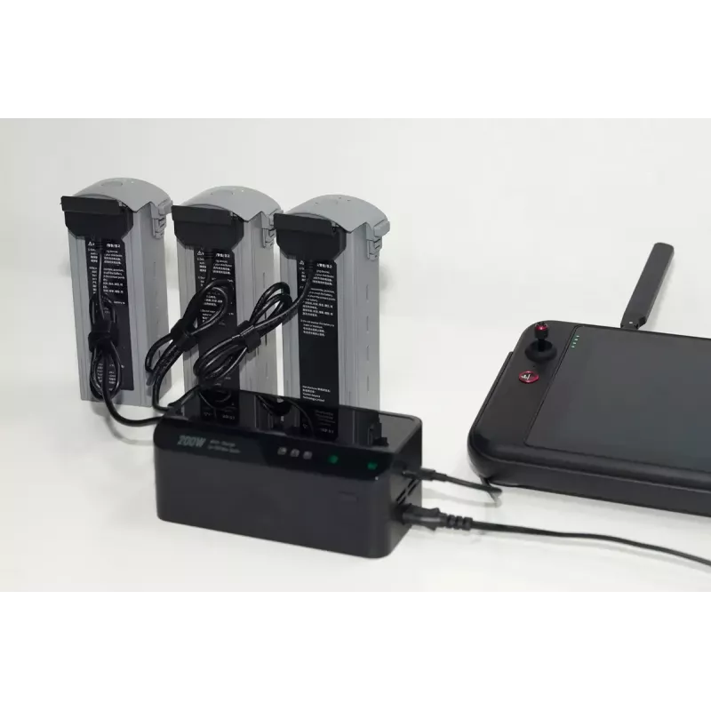 Lādētājs Autel multi-lādētājs EVO Max sērijai modelis 102002545 — 3 baterijām, USB-C, 120 W lādēšanas jauda, 100–240 V ieeja