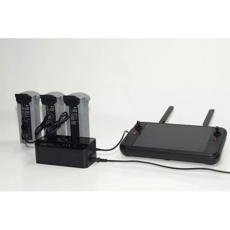 Lādētājs Autel multi-lādētājs EVO Max sērijai modelis 102002545 — 3 baterijām, USB-C, 120 W lādēšanas jauda, 100–240 V ieeja