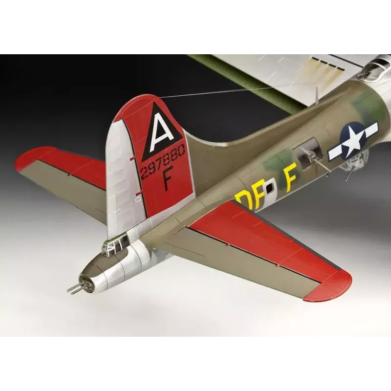 Revell B-17G Flying Fortress plastmasas modeļa komplekts