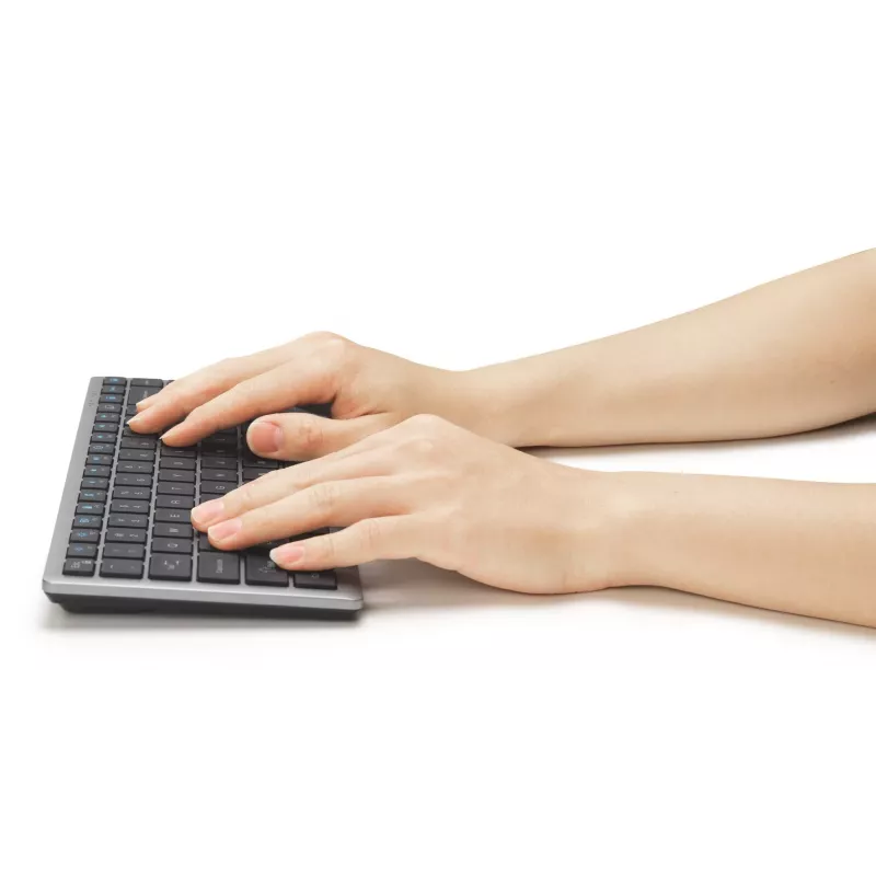 Kensington KB435 EQ Uzlādējama Vairāku Ierīču Kompakta Tastatūra