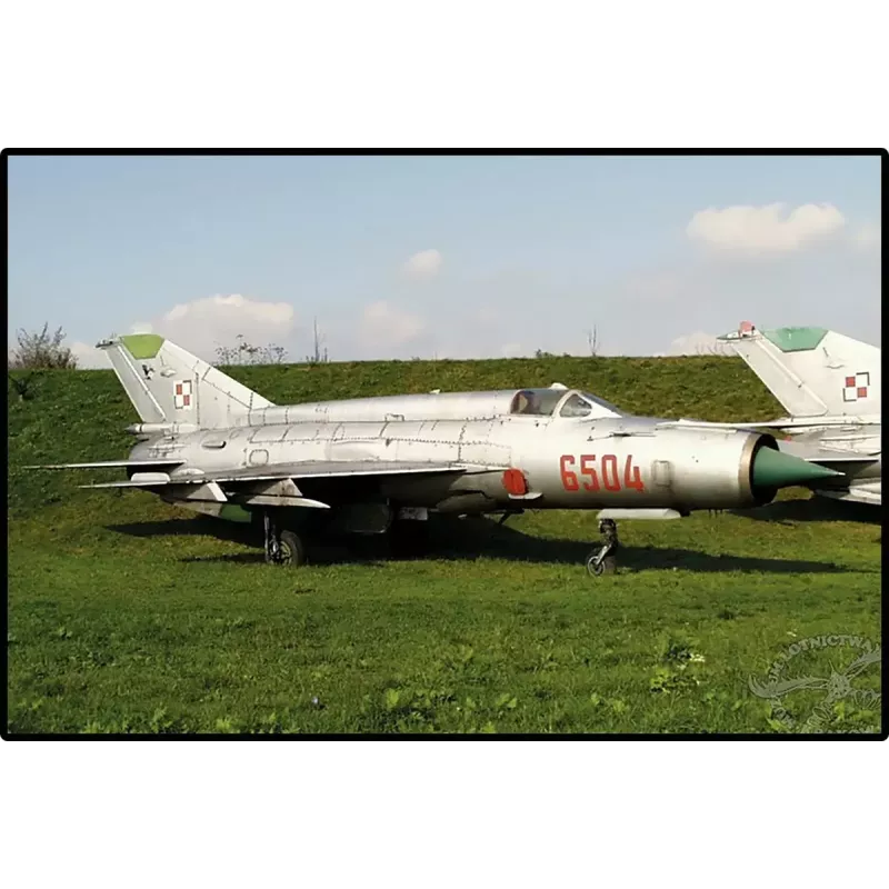 Cobi Mig-21 MF konstruktoru bloki 381 gabalu komplekts — rotaļlietu modelis būvēšanai