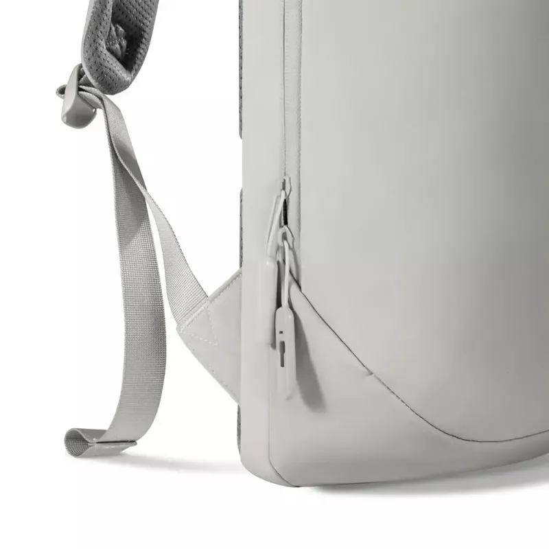 Mugursoma XDDESIGN Air P706.3219 — Pelēka, 15 L, klēpjdatora nodalījums līdz 15,6 collām, bloķējams galvenais slīdnis