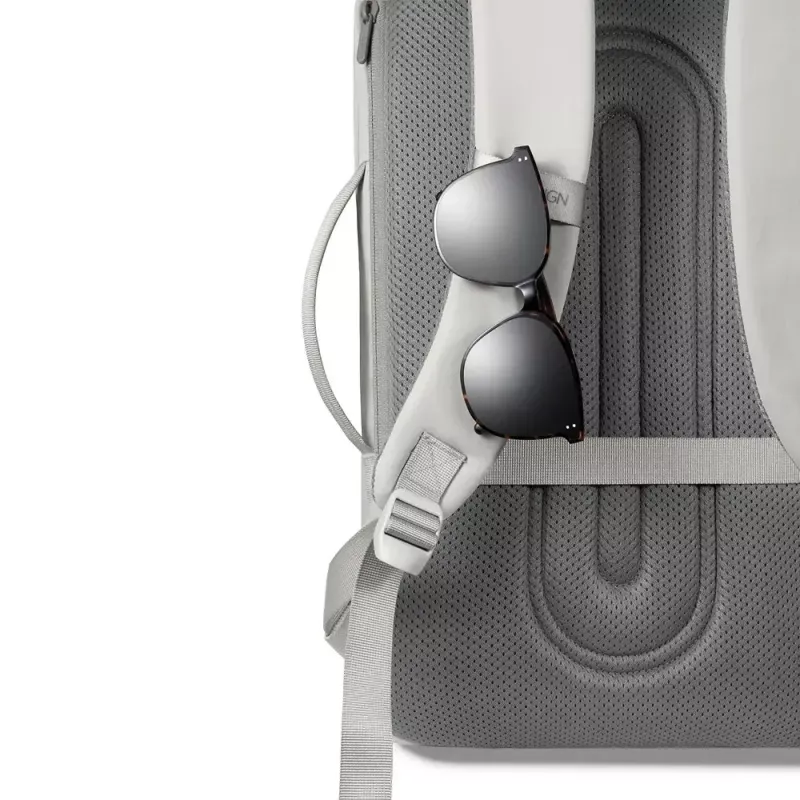 Mugursoma XDDESIGN Air P706.3219 — Pelēka, 15 L, klēpjdatora nodalījums līdz 15,6 collām, bloķējams galvenais slīdnis