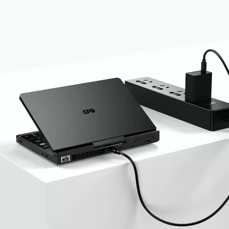 GPD Pocket 4 klēpjdators — AMD Ryzen 7 8840U, 8 collu WQXGA 2560×1600 144Hz skārienjūtīgs, 16GB DDR5, 1TB NVMe, Radeon 780M, Windows 11, LAN, pirkstu nospiedumu lasītājs, grafīts