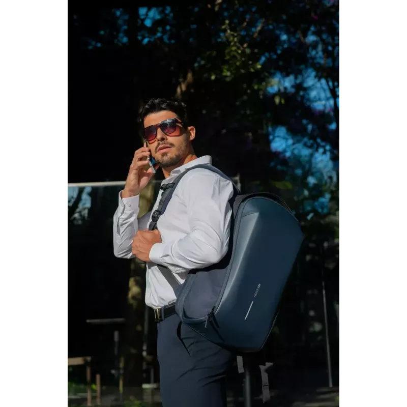 Portatīvā datora mugursoma XDDESIGN Bizz Navy — ūdensizturīga, viegla, modelis P705.935